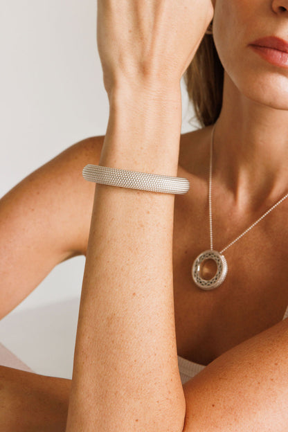 Pavé de Memori Cuff